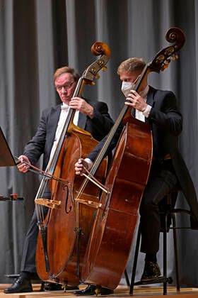 27 09 2022, International Classical Festival Festival of Nations 2022 at the Kurhaus Bad Wörishofen in Unterallgäu, Rudolf Buchbinder at the piano, Orchestra Die Deutsche Kammerphilharmonie Bremen 27 09 2022, Classical Festival Bad Wörishofen 27 09 2022, Classical Festival Bad Wörishofen