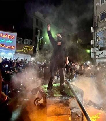 Sep 28, 2022 - Iran, Iran, Iran - This photo shows that Iranian women are on the front line of the protests and are fighting against the agents of repression. Mahsa Amini, a 22-year-old Iranian woman, was arrested in Tehran on 13 September by the morality police, a unit responsible for enforcing Iran s strict dress code for women. She fell into a coma while in police custody and was declared dead on 16 September, with the authorities saying she died of heart failure while her family advised that she had no prior health conditions. Her death has triggered protests in various areas in Iran and around the world. According to Iran s state news agency IRNA, Iranian President Ebrahim Raisi expressed his sympathy to the family of Amini on a phone - ZUMAi98_ 20220928_new_i98_474 Copyright: xSocialxMediax