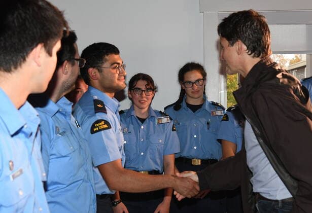 September 27, 2022, Sydney, NS, Canada: Prime Minister Justin Trudeau greets cadets at the Canadian Coast Guard College in Westmount as he inspects the extensive damage caused by post-tropical storm Fiona in Sydney, N.S. on Tuesday, September 27, 2022. Sydney Canada  - ZUMAc35_ 20220927_zaf_c35_137 Copyright: xVaughanxMerchantx