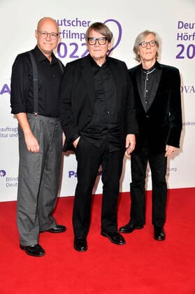 Ekki Busch, Sven Regener and Richard Pappik at the award ceremony of the 20 German Hearing Film Award 2022 in the Bolle Festsälen at the Spree Bogen Berlin, 27 09 2022 Foto:xN.xKubelkax xFuturexImage