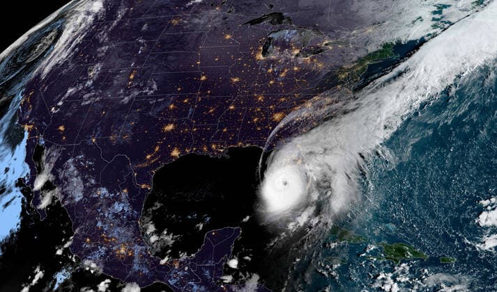News Bilder des Tages September 28, 2022, MODIS NOAA, EARTH ORBIT: Dawn view of Hurricane Ian as it moves closer to the west coast of Florida as a Category 4 dangerous storm fed by the warm waters of the Gulf of Mexico as seen from the GEOS NOAA satellite, September 28, 2022 in Earth Orbit. MODIS NOAA EARTH ORBIT - ZUMAp138 20220928_zaa_p138_004 Copyright: xGeosxNoaa Noaax