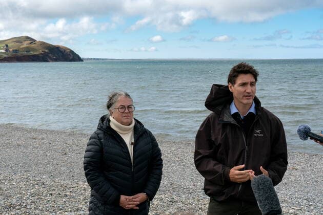 September 29, 2022, Havre-Aubert, PQ, CANADA: Prime Minister Justin Trudeau and Minister of National Revenue Diane Lebouthillier take questions from the press at la Grave in Havre-Aubert, Que., Thursday, Sept. 29, 2022. Havre-Aubert CANADA  - ZUMAc35_ 20220929_zaf_c35_097 Copyright: xNigelxQuinnx