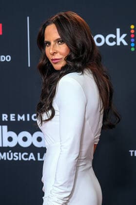 Mexican actress Kate del Castillo poses upon her arrival at the red carpet of the Billboard Latin Music Awards, at the Watsco Center in Coral Gables, Florida, USA, 29 September 2022. Luxury brands and haute couture houses abounded on the varied red carpet of the 2022 edition of the Billboard Latin Music Awards, in which the most striking thing was the absence of the artists with the most nominations. 2022 Billboard Latin Music Awards Red Carpet !ACHTUNG: NUR REDAKTIONELLE NUTZUNG!  Copyright: xGiorgioxVierax USA635 20220930-904433d9421ee662dfdfc60b567287feed7553be