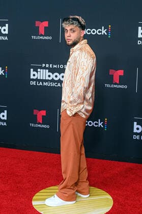 Venezuelan singer Adso Alejandro poses upon her arrival at the red carpet of the Billboard Latin Music Awards, at the Watsco Center in Coral Gables, Florida, USA, 29 September 2022. Luxury brands and haute couture houses abounded on the varied red carpet of the 2022 edition of the Billboard Latin Music Awards, in which the most striking thing was the absence of the artists with the most nominations. 2022 Billboard Latin Music Awards Red Carpet !ACHTUNG: NUR REDAKTIONELLE NUTZUNG!  Copyright: xGiorgioxVierax USA650 20220930-707490728ec39dd803185130476c0d8b857e6ddb