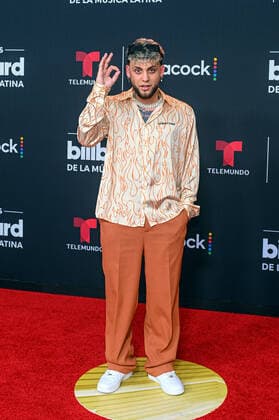 Venezuelan singer Adso Alejandro poses upon her arrival at the red carpet of the Billboard Latin Music Awards, at the Watsco Center in Coral Gables, Florida, USA, 29 September 2022. Luxury brands and haute couture houses abounded on the varied red carpet of the 2022 edition of the Billboard Latin Music Awards, in which the most striking thing was the absence of the artists with the most nominations. 2022 Billboard Latin Music Awards Red Carpet !ACHTUNG: NUR REDAKTIONELLE NUTZUNG!  Copyright: xGiorgioxVierax USA651 20220930-3711228d1602e4d7b978670d239e3438f043a766