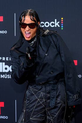 Puerto Rican singer Elvis Crespo poses upon his arrival at the red carpet of the Billboard Latin Music Awards, at the Watsco Center in Coral Gables, Florida, USA, 29 September 2022. Luxury brands and haute couture houses abounded on the varied red carpet of the 2022 edition of the Billboard Latin Music Awards, in which the most striking thing was the absence of the artists with the most nominations. 2022 Billboard Latin Music Awards Red Carpet !ACHTUNG: NUR REDAKTIONELLE NUTZUNG!  Copyright: xGiorgioxVierax USA655 20220930-92a960dd811d441718ebeb2617225e06946b21a3