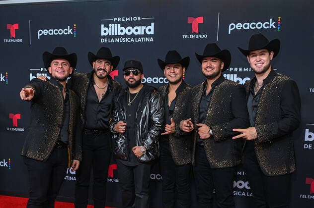 Members of the Mexican band Calibre 50 pose upon their arrival at the red carpet of the Billboard Latin Music Awards, at the Watsco Center in Coral Gables, Florida, USA, 29 September 2022. Luxury brands and haute couture houses abounded on the varied red carpet of the 2022 edition of the Billboard Latin Music Awards, in which the most striking thing was the absence of the artists with the most nominations. 2022 Billboard Latin Music Awards Red Carpet !ACHTUNG: NUR REDAKTIONELLE NUTZUNG!  Copyright: xGiorgioxVierax USA682 20220930-090fd0b7b2012f479d1d396cb8d6f67a98e37ea2