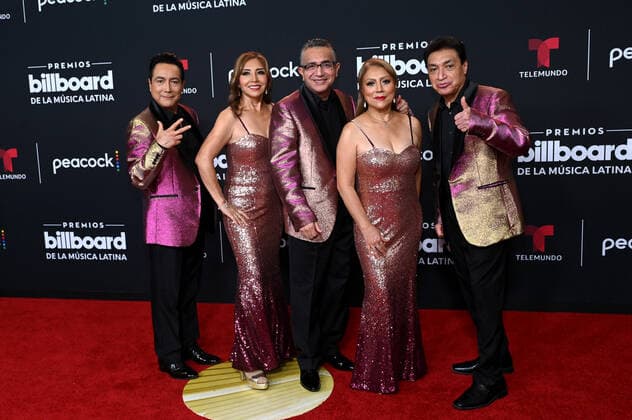 Members of the Mexican cumbia band Los Angeles Azules pose upon their arrival at the red carpet of the Billboard Latin Music Awards, at the Watsco Center in Coral Gables, Florida, USA, 29 September 2022. Luxury brands and haute couture houses abounded on the varied red carpet of the 2022 edition of the Billboard Latin Music Awards, in which the most striking thing was the absence of the artists with the most nominations. 2022 Billboard Latin Music Awards Red Carpet !ACHTUNG: NUR REDAKTIONELLE NUTZUNG!  Copyright: xGiorgioxVierax USA676 20220930-bd2fde2d3ce5ad96889ab992fe4c22561bd252d7