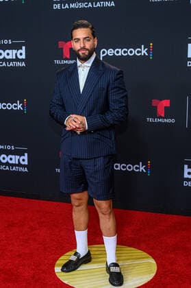 Colombian singer Maluma poses upon his arrival at the red carpet of the Billboard Latin Music Awards, at the Watsco Center in Coral Gables, Florida, USA, 29 September 2022. Luxury brands and haute couture houses abounded on the varied red carpet of the 2022 edition of the Billboard Latin Music Awards, in which the most striking thing was the absence of the artists with the most nominations. 2022 Billboard Latin Music Awards Red Carpet !ACHTUNG: NUR REDAKTIONELLE NUTZUNG!  Copyright: xGiorgioxVierax USA687 20220930-4e62fedb451eae1acc361f288731288add0ac4f2
