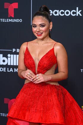 Colombian actress Isabella Sierra poses upon her arrival at the red carpet of the Billboard Latin Music Awards, at the Watsco Center in Coral Gables, Florida, USA, 29 September 2022. Luxury brands and haute couture houses abounded on the varied red carpet of the 2022 edition of the Billboard Latin Music Awards, in which the most striking thing was the absence of the artists with the most nominations. 2022 Billboard Latin Music Awards Red Carpet !ACHTUNG: NUR REDAKTIONELLE NUTZUNG!  Copyright: xGiorgioxVierax USA733 20220930-cf28d219d20b5f8672fde6aeaceab0d45926450a
