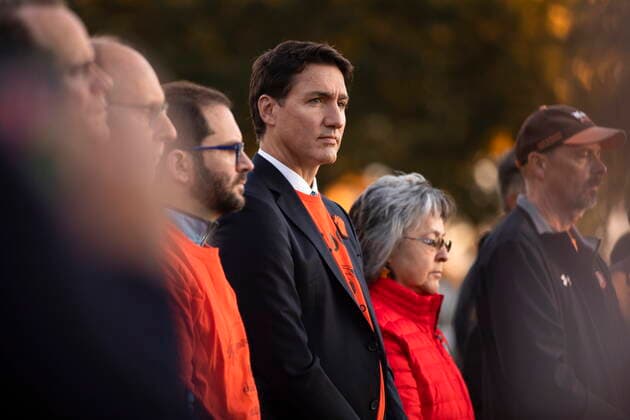 September 30, 2022, Niagara Falls, ON, Canada: Prime Minister Justin Trudeau participates in a sunrise ceremony to mark the National Day of Truth and Reconciliation in Niagara Falls, Ont. on Friday, September 30, 2022. Niagara Falls Canada  - ZUMAc35_ 20220930_zaf_c35_009 Copyright: xNickxIwanyshynx