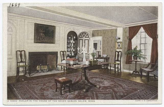 Parlor in House of Seven Gables, Salem, Mass. still image. Postcards. 1898 - 1931. The Miriam and Ira D. Wallach Division of Art, Prints and Photographs: Photography Collection. Massachusetts, Interior decoration Copyright: xpiemagsx nyplsipiepostcard28092022-1507 !ACHTUNG AUFNAHMEDATUM GESCHÄTZT!