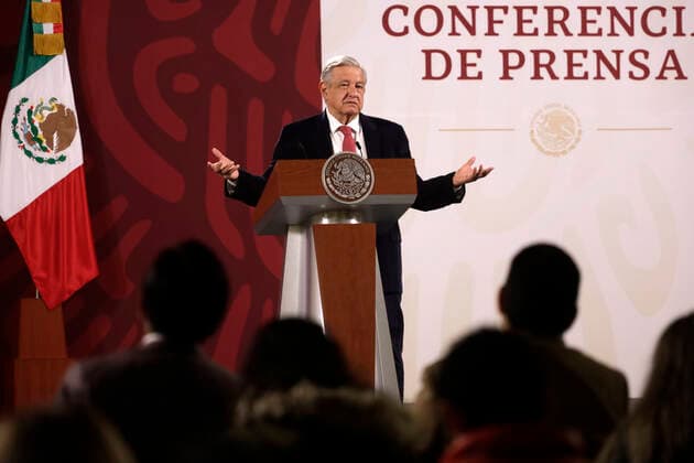 September 30, 2022, Mexico City, Mexico: Mexican President, Andres Manuel Lopez Obrador, gesticulates while speak during his daily briefing conference at the National Palace. on September 30, 2022 in Mexico City, Mexico. Mexico City Mexico - ZUMAe321 20220930_zia_e321_007 Copyright: xLuisxBarronxEyepixxGroupx