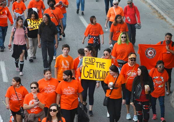 September 30, 2022, WINNIPEG, MANITOBA, CANADA: People attend the second annual Orange Shirt Day Survivors Walk and Pow Wow on National Day for Truth and Reconciliation in Winnipeg, Friday, September 30, 2022. WINNIPEG CANADA  - ZUMAc35_ 20220930_zaf_c35_208 Copyright: xJohnxWoodsx