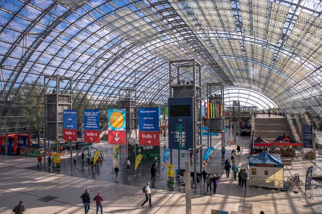 The Model Hobby Game 2022 has begun at the Leipzig Exhibition Centre For three days in the halls of the New Leipzig Trade Fair everything revolves around model making, board games, toys, handicrafts and sports 100000 visitors are expected