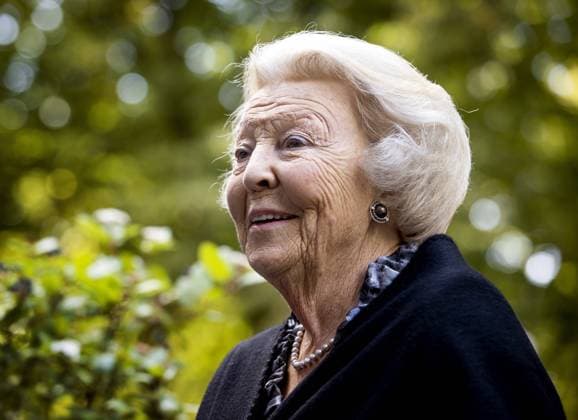 2022-10-01 15:56:20 THE HAGUE - Princess Beatrix during the opening of the anniversary exhibition 175 years Pulchri Studio. Pulchri Studio was founded on January 23, 1847 by the painters Hardenberg, Roelofs, Van Hove and Weissenbruch to promote the interests of the visual arts and hold art appreciations. In 1901, the current location on Lange Voorhout in The Hague was taken into use. ANP KOEN VAN WEEL netherlands out - belgium out *** 2022 10 01 15 56 20 THE HAGUE Princess Beatrix during the opening of the anniversary exhibition 175 years Pulchri Studio Pulchri Studio was founded on January 23, 1847 by the painters Hardenberg, Roelofs, Van Hove and Weissenbruch to promote the interests of the visual arts and hold art appreciations In 1901,  Copyright: xx x455612669x originalFilename: 455612669.jpg
