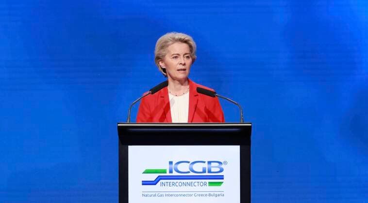 News Themen der Woche KW39 News Bilder des Tages (221002) -- SOFIA, Oct. 2, 2022 -- European Commission President Ursula von der Leyen speaks at the official event on the start of the commercial operation of the Gas Interconnector Greece-Bulgaria, in Sofia, Bulgaria, Oct. 1, 2022. The Greece-Bulgaria gas pipeline, the Gas Interconnector Greece-Bulgaria (IGB), started commercial operation on Saturday, according to AD, owner and operator of the IGB. ( Handout via Xinhua) BULGARIA-GREECE-GAS PIPELINE-COMMERCIAL OPERATION-STARTING ICGB 