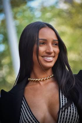 Fashion week a Paris. Défilé Elie Saab Printemps-Eté 2023 au Palais de Tokyo. Jasmine Tookes. 284726 2022-10-01 Paris France  Copyright: xBarbaraxNeymanx xStarfacex STAR_284726_032