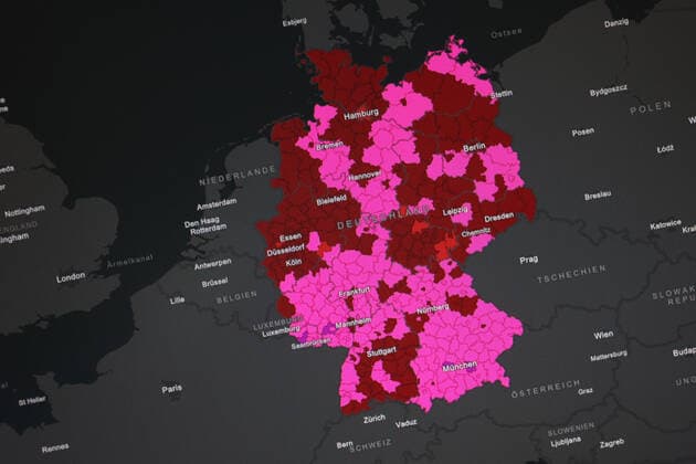 RKI dashboard, 7 day incidence is now 480.8 7 day incidence, RKI dashboard on a monitor on 02 10 2022 in Siegen Germany.