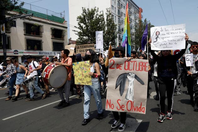 Commemoration Of The 54 years of the Tlatelolco massacre October 2, 2022, Mexico City, Mexico: Thousands of students, citizens and activists take part during the march for the 54th anniversary of the massacre of students and civilians in the Plaza de las Tres Culturas in 1968 in Tlatelolco in Mexico City. on October 2, 2022 in Mexico City, Mexico. (Photo by Luis Barron Eyepix Group). Copyright: xLuisxBarronx xEyepixxGroupx LB_02102022_78000