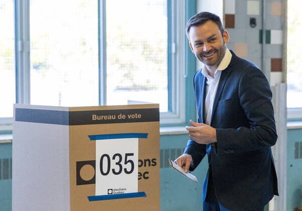 October 3, 2022, Montreal, QC, Canada: Parti Quebecois Leader Paul St-Pierre Plamondon smiles as he prepares to cast his vote in the provincial election in Montreal on Monday, October 3, 2022. Montreal Canada  - ZUMAc35_ 20221003_zaf_c35_011 Copyright: xEvanxBuhlerx