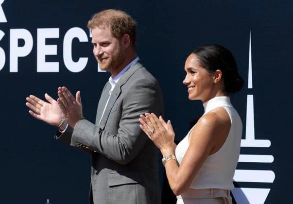 Prinz Harry ( Prince Henry Charles Albert David ) , Herzog von Sussex , und seine Frau Meghan , zu Besuch in Duesseldorf , 06.09.2022 Prince Harry ( Prince Henry Charles Albert David ) , Duke of Sussex , and his wife Meghan , in Duesseldorf , 06.09.2022 *** Prince Harry Prince Henry Charles Albert David , Duke of Sussex , and his wife Meghan , visiting Duesseldorf , 06 09 2022 Prince Harry Prince Henry Charles Albert David , Duke of Sussex , and his wife Meghan , in Duesseldorf , 06 09 2022