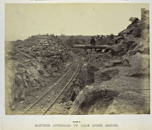 Eastern approach to Dale Creek Bridge.. 1869. Photographs. The Miriam and Ira D. Wallach Division of Art, Prints and Photographs: Photography Collection. Union Pacific Railroad Company, West (U.S.), Railroad tracks , Wyoming, Railroads construction & maintenance Copyright: xpiemagsx nyplsipiept229092022-8324 !ACHTUNG AUFNAHMEDATUM GESCHÄTZT!