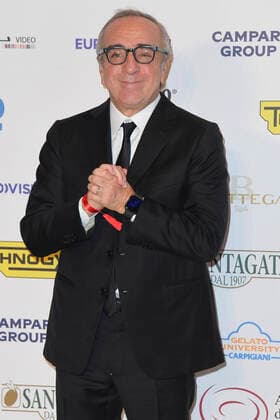 October 4, 2022, Rome, Italy: Silvio Orlando attends at the red carpet of the Globo d oro award 2022 at the Auditorium Parco Della Musica. Rome Italy - ZUMAs197 20221004_zaa_s197_387 Copyright: xCartellixMariox