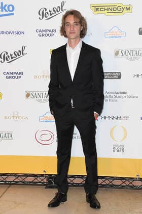 October 4, 2022, Rome, Italy: Luca Vergoni attends at the red carpet of the Globo d oro award 2022 at the Auditorium Parco Della Musica. Rome Italy - ZUMAs197 20221004_zaa_s197_395 Copyright: xCartellixMariox