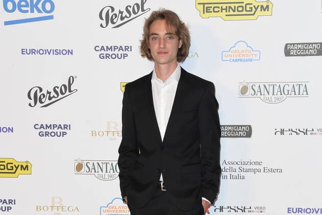 October 4, 2022, Rome, Italy: Luca Vergoni attends at the red carpet of the Globo d oro award 2022 at the Auditorium Parco Della Musica. Rome Italy - ZUMAs197 20221004_zaa_s197_415 Copyright: xCartellixMariox