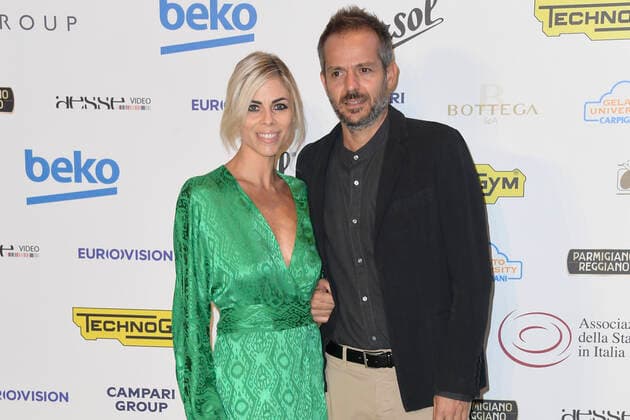 October 4, 2022, Rome, Italy: Avarello Roberta (left) and Simone Godano (right) attend at the red carpet of the Globo d oro award 2022 at the Auditorium Parco Della Musica. Rome Italy - ZUMAs197 20221004_zaa_s197_418 Copyright: xCartellixMariox