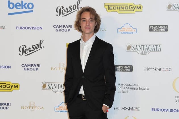 October 4, 2022, Rome, Italy: Luca Vergoni attends at the red carpet of the Globo d oro award 2022 at the Auditorium Parco Della Musica. Rome Italy - ZUMAs197 20221004_zaa_s197_422 Copyright: xCartellixMariox