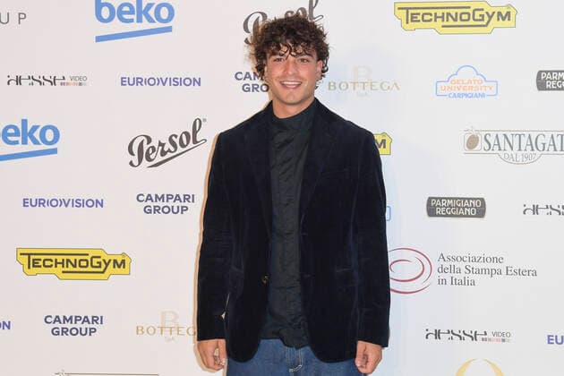 October 4, 2022, Rome, Italy: Leo Gassmann attends at the red carpet of the Globo d oro award 2022 at the Auditorium Parco Della Musica. Rome Italy - ZUMAs197 20221004_zaa_s197_431 Copyright: xCartellixMariox