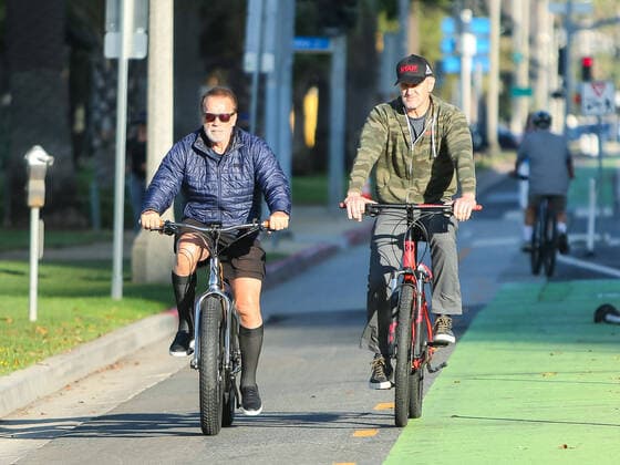 Bilder des Jahres 2022, Entertainment 10 Oktober Entertainment Themen der Woche KW40 Arnold Schwarzenegger Out On A Bike Ride Featuring: Arnold Schwarzenegger Where: Los Angeles, California, United States When: 04 Oct 2022 Credit: BauerGriffin INSTARimages.com Cover Images Copyright: xx 52038565 EDITORIAL USE ONLY. NOT FOR USE BY NEWSPAPERS BASED IN THE UK.