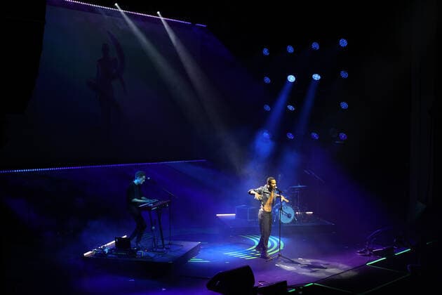 04 10 2022, Berlin Germany Pop Culture Award, event at Admiralspalast Lie Ning plays from his repertoire.