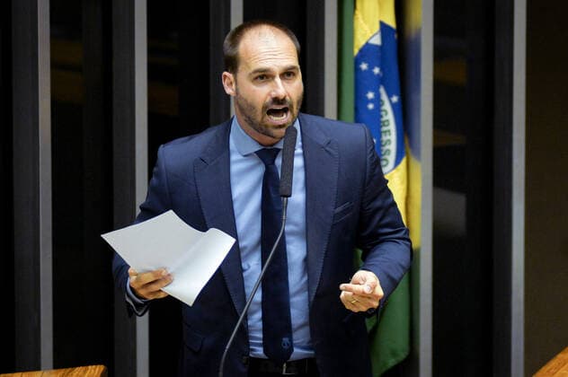 BRASÍLIA, DF - 05.10.2022: SESSÃO PLENÁRIA CÂMARA DOS DEPUTADOS - Photo, Federal Deputy, Eduardo Bolsonaro. This Wednesday (5) the plenary session takes place in the Chamber of Deputies. x2275520x  TonxMolina