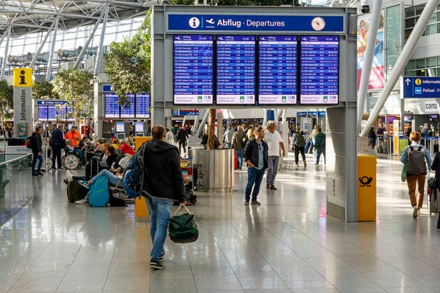 Flughafen Düsseldorf - DUS Airport International, Terminal Abflug *** Düsseldorf DUS Airport International, Terminal Departure