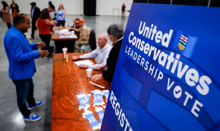 October 6, 2022, Calgary, AB, CANADA: Party faithful arrive at the United Conservative Party of Alberta s leadership announcement in Calgary, Alta., Thursday, Oct. 6, 2022. Calgary CANADA  - ZUMAc35_ 20221006_zaf_c35_147 Copyright: xJeffxMcintoshx