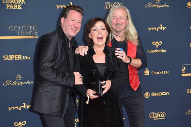 Ute Freudenberg, Claudius Dreilich, Bernd Römer Karat at the GOLDENE HENNE 2022 in the Media City in Leipzig on 07 10 2022 Red Carpet