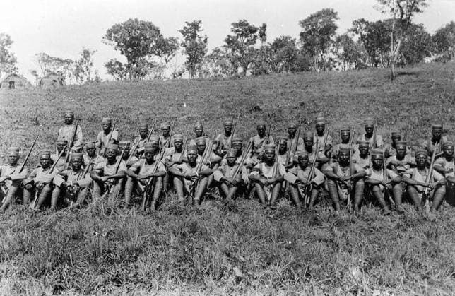 Ministry of Information First World War Official Collection German East African Campaign. King s African Rifles near Mssindyi, September 1917. ( Msuras Fort). Copyright: xpiemagsx minofinfopieww04102022-279 !ACHTUNG AUFNAHMEDATUM GESCHÄTZT!