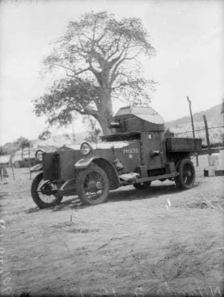 Ministry of Information First World War Official Collection German East African Campaign. Armoured cars. Ndanda, January 1918. Copyright: xpiemagsx minofinfopieww04102022-333 !ACHTUNG AUFNAHMEDATUM GESCHÄTZT!