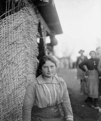Ministry of Information First World War Official Collection Types of girl workers, working for the British Army in Italy. Copyright: xpiemagsx minofinfopieww04102022-566 !ACHTUNG AUFNAHMEDATUM GESCHÄTZT!