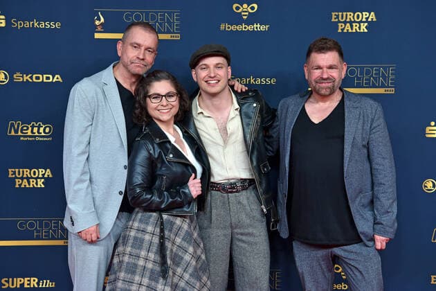 Peter Plate, Ulf Sommer, Kudamm56 at the GOLDENE HENNE 2022 in the Media City in Leipzig on 07 01 2022 red carpet
