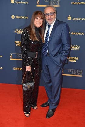 Wolfgang Stumph with wife Christine Stumph at the GOLDENE HENNE 2022 in the Media City in Leipzig on 07 01 2022 red carpet