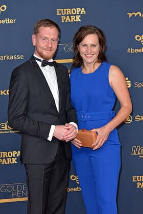 Michael Kretschmer with wife Annett Hofmann at the GOLDENE HENNE 2022 in the Media City in Leipzig on 07 01 2022 red carpet