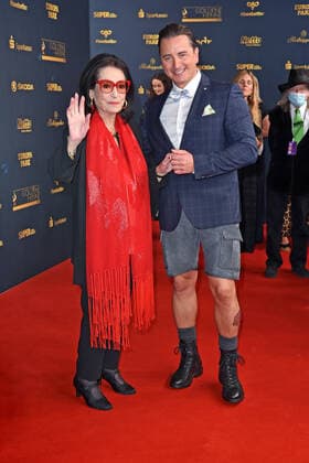 Nana Mouskouri, Andreas Gabalier at the GOLDENE HENNE 2022 in the Media City in Leipzig on 07 01 2022 red carpet