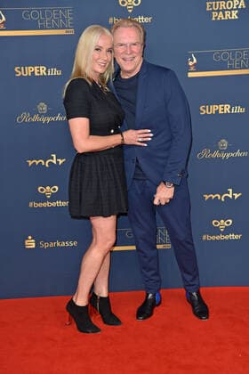 Wolfgang Lippert with wife Gesine Lippert at the GOLDENE HENNE 2022 in the Media City in Leipzig on 07 01 2022 red carpet