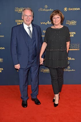 Reiner Haseloff with wife Gabriele Haseloff at the GOLDENE HENNE 2022 in the Media City in Leipzig on 07 01 2022 red carpet