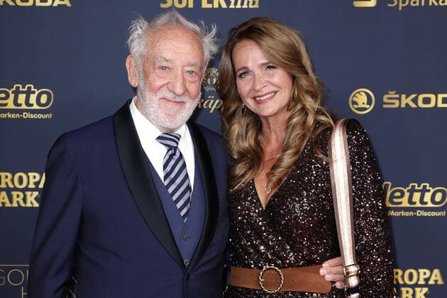 Dieter Hallervorden and his wife Christiane Zander at the award ceremony The Golden Hen on 7 10 2022 in Leipzig The Golden Hen 2022 award ceremony in Leipzig