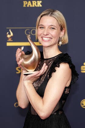 Award winner Svenja Jung at the award ceremony The Golden Hen on 7 10 2022 in Leipzig The Golden Hen 2022 award ceremony in Leipzig Award winners Winners